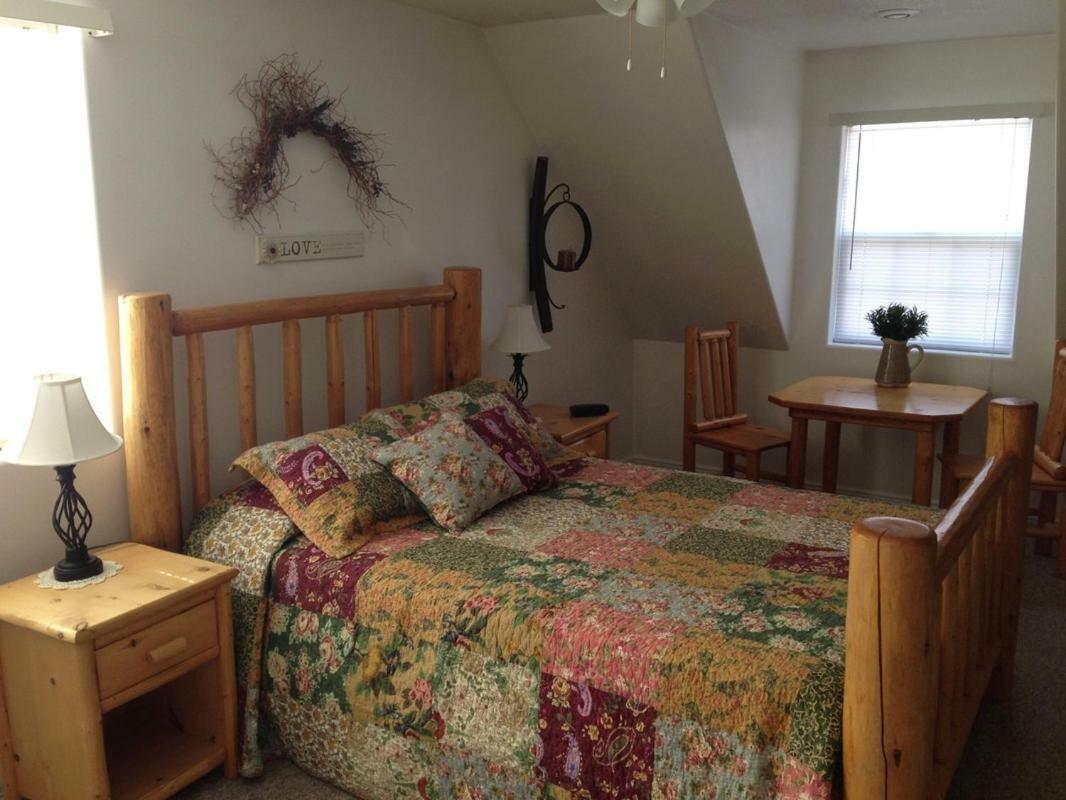 Bullberry Inn Bed & Breakfast Tropic Exterior foto